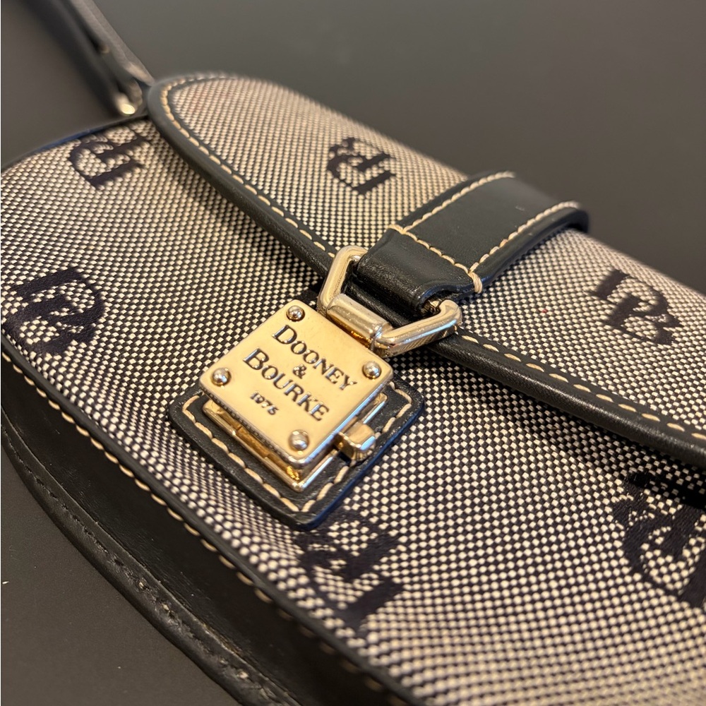 Dooney & Bourke Black and Gray Wristlet - Picture 4 of 9